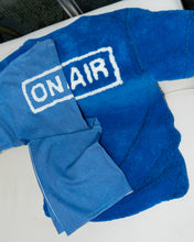 Load image into Gallery viewer, Allover Basic Logo Rug S/SL Tee (Blue)
